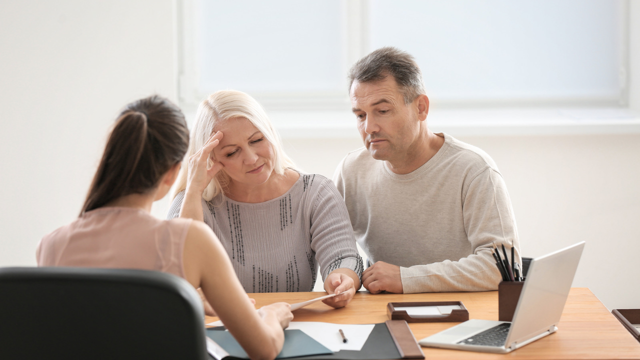 Signs that you need a public adjuster